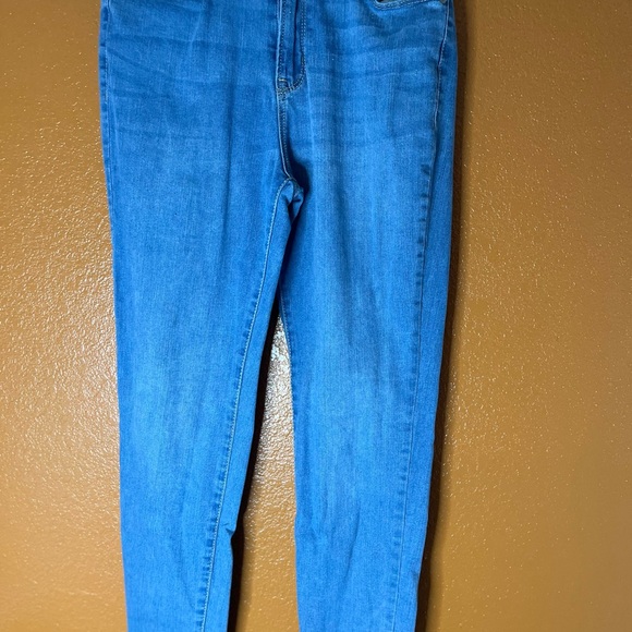 No Boundaries Women's Bright Blue Skinny Jeans - Picture 1 of 6